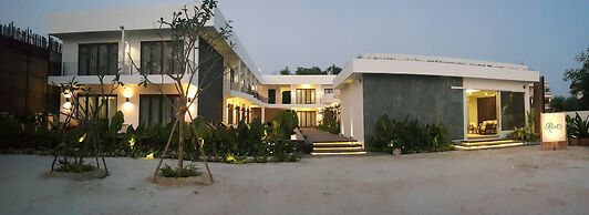 Ren Resort