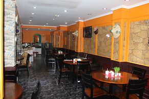 White Fort Hotel