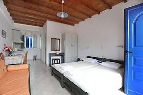 Nostos Beachfront Apartments & Studios