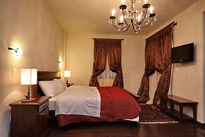 Aiora Luxury Suites