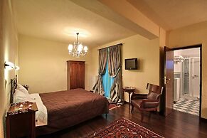 Aiora Luxury Suites