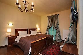 Aiora Luxury Suites