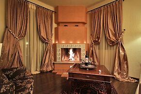 Aiora Luxury Suites