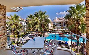 Golden Life Blue Green Residence