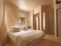 Dome Santorini Resort & Spa