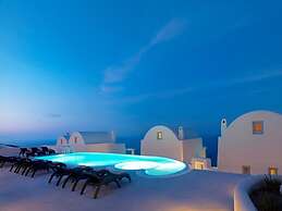 Dome Santorini Resort & Spa