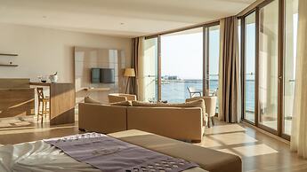 Ladies Beach Suit Otel