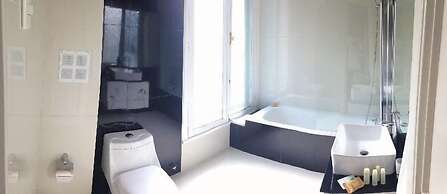 WE Hotel