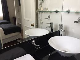 WE Hotel