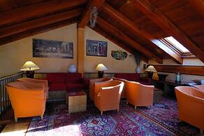 Hotel Bucaneve