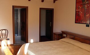 Hotel Bucaneve