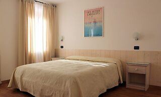 Hotel Bucaneve