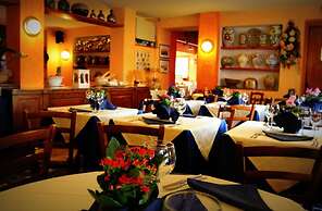 Hotel Bucaneve