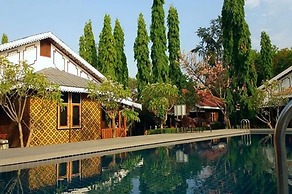 Ruby True Hotel