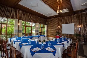 Ruby True Hotel
