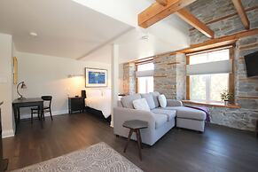 Kemptville Suites