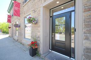 Kemptville Suites