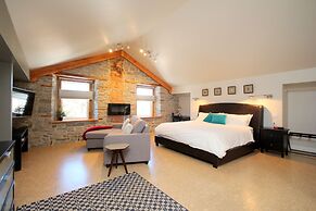 Kemptville Suites