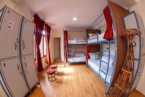 Famous House Kathmandu - Hostel