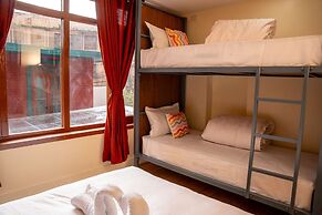 Famous House Kathmandu - Hostel