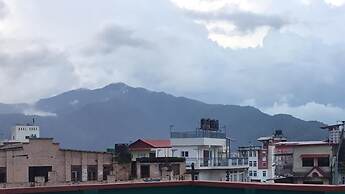 Famous House Kathmandu - Hostel