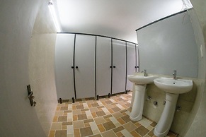 Famous House Kathmandu - Hostel