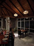 Serendib Suites & Conference Center