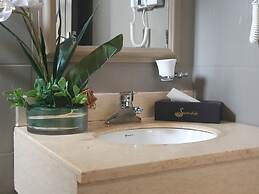 Serendib Suites & Conference Center