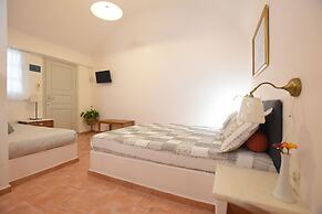 Rodakas Hotel
