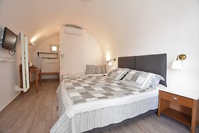 Rodakas Hotel