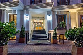 Bizim Otel