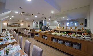 Bizim Otel