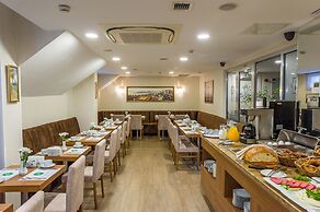 Bizim Otel