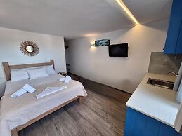Alexandros Mykonos