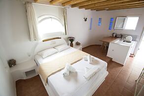 Alexandros Mykonos