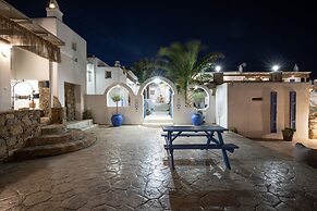 Alexandros Mykonos