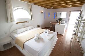 Alexandros Mykonos