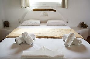 Alexandros Mykonos