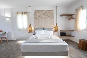 Alexandros Mykonos