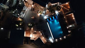 Alexandros Mykonos