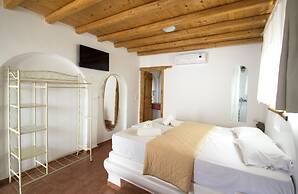 Alexandros Mykonos