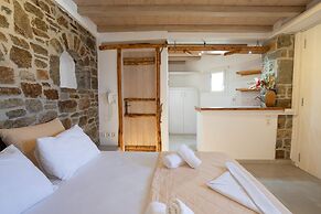 Alexandros Mykonos