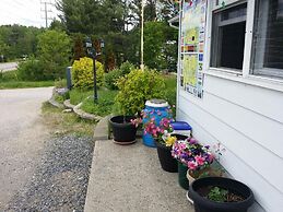 Cedar Lane Motel