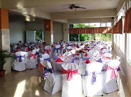 Ocean Breeze Hotel