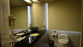 Cambridge Yang Kang Hotel