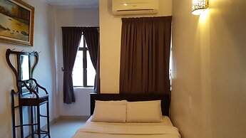Ferringhi Heritage Budget Hotel