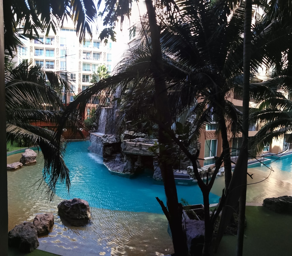 Atlantis Condo
