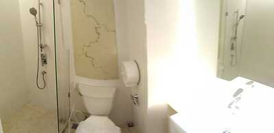 Atlantis Condo