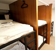 Daan Park Hotel - Hostel