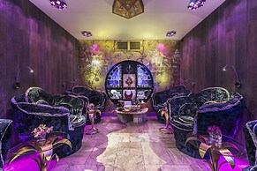 Mala Anglia Deluxe Rooms & SPA